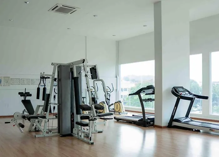 Mount Austin #Akademik Suite Banana Minion Studio 3-4Pax #Mspro