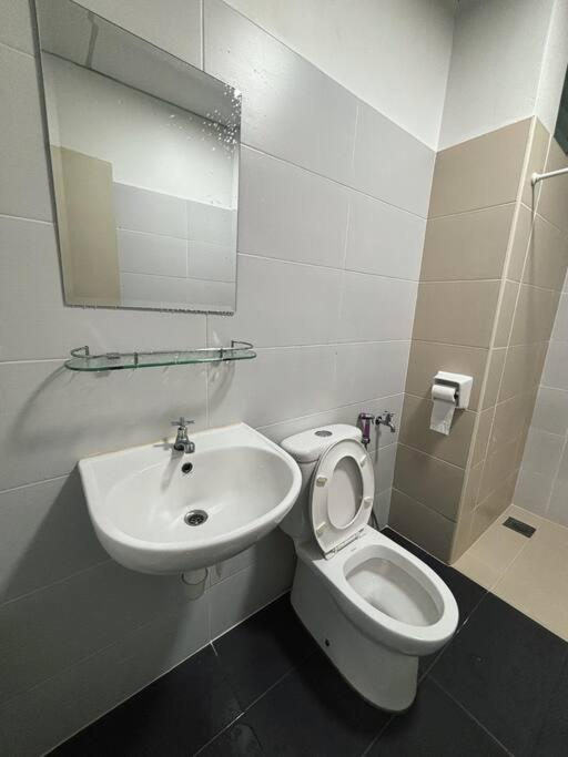 Mount Austin #akademik Banana Minion 3-4pax #mspro Apartment Johor Bahru