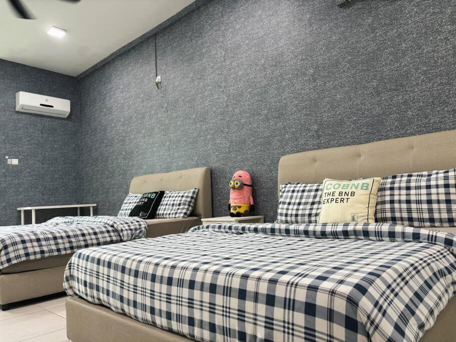 Mount Austin #akademik Banana Minion 3-4pax #mspro Apartment Johor Bahru